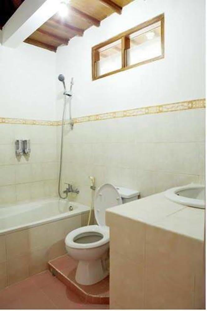 Yuli Bungalows Kuta Lombok Extérieur photo