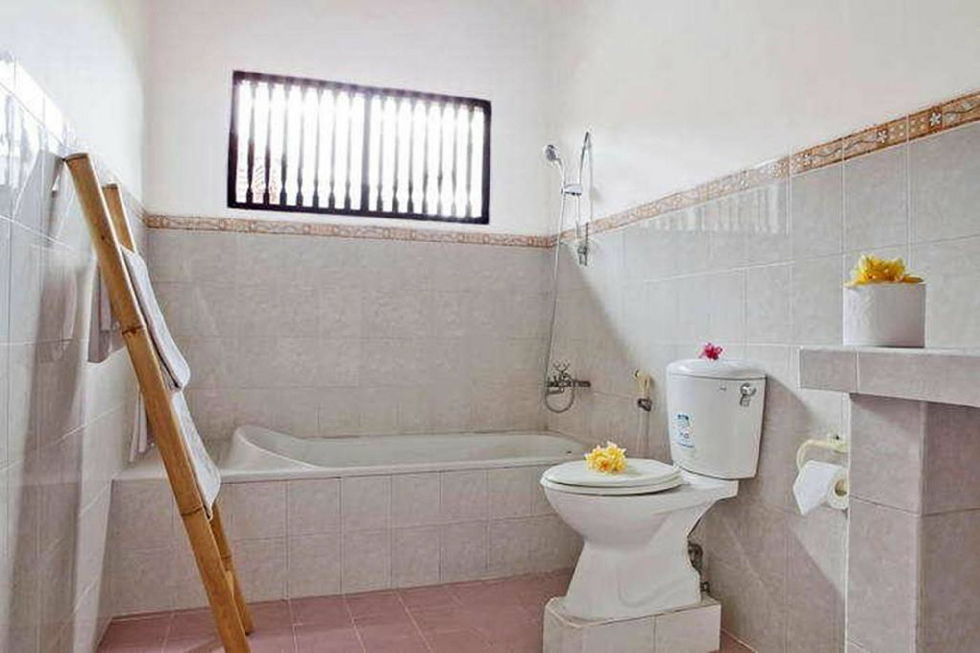 Yuli Bungalows Kuta Lombok Extérieur photo
